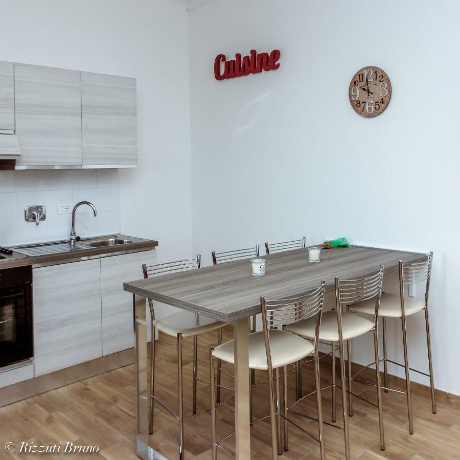 Happy House Apartment Savona Luaran gambar